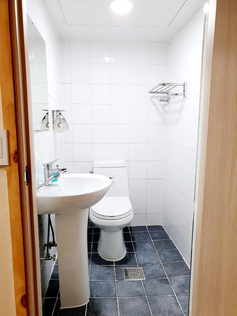 גנגנאונג Dal Garam Guesthouse מראה חיצוני תמונה