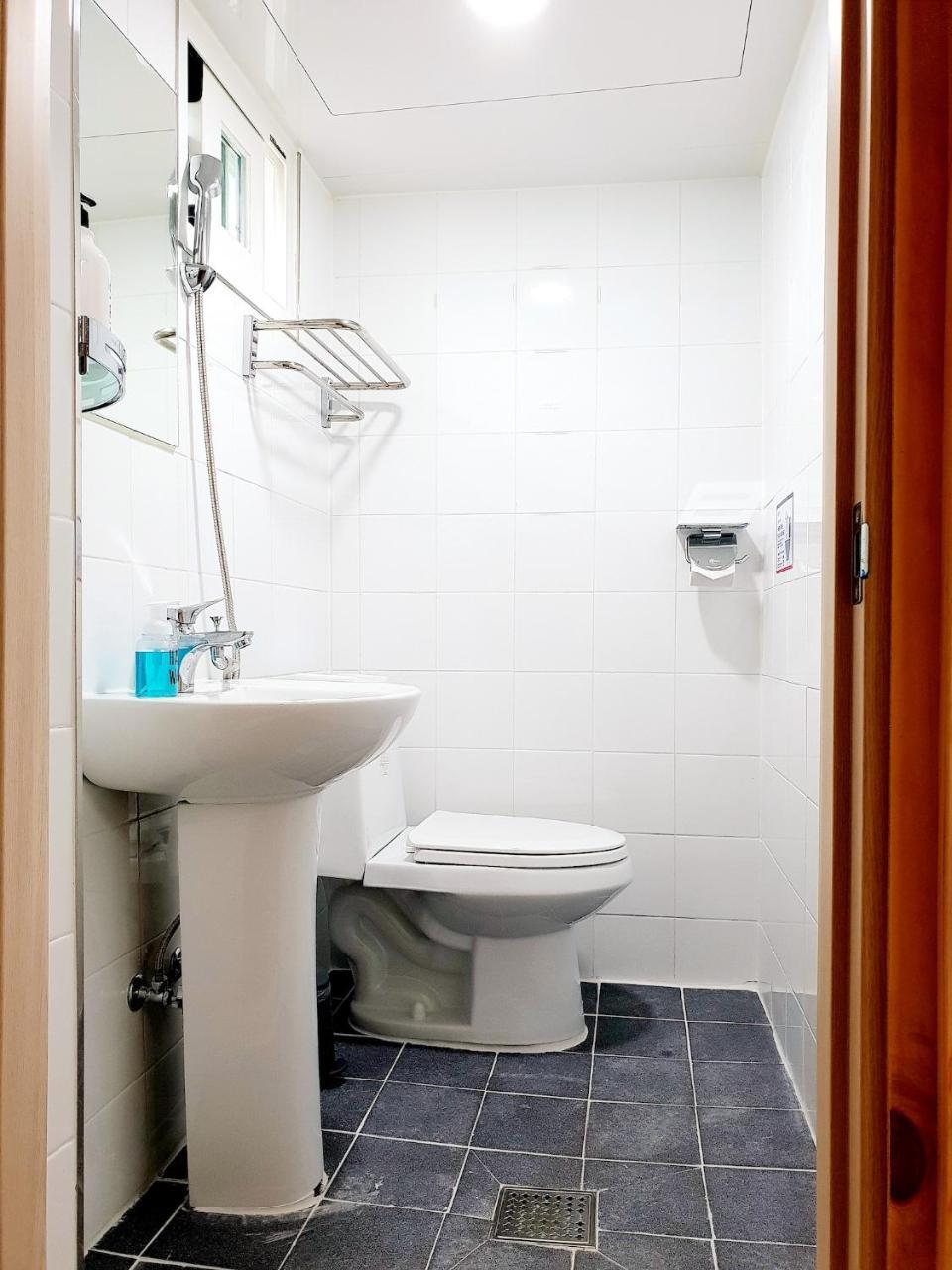 גנגנאונג Dal Garam Guesthouse מראה חיצוני תמונה